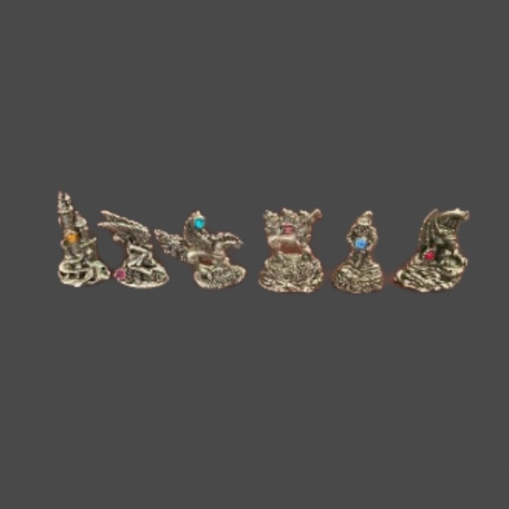 ❌❌ SOLD ❌❌ Medieval Pewter Miniatures With Gems Set of 6 Vintage Collectible - Picture 15 of 15